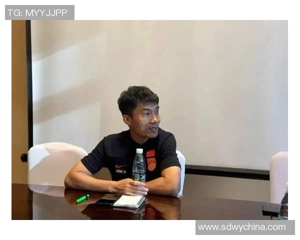 中国足球传奇郑智的职业生涯与成就回顾